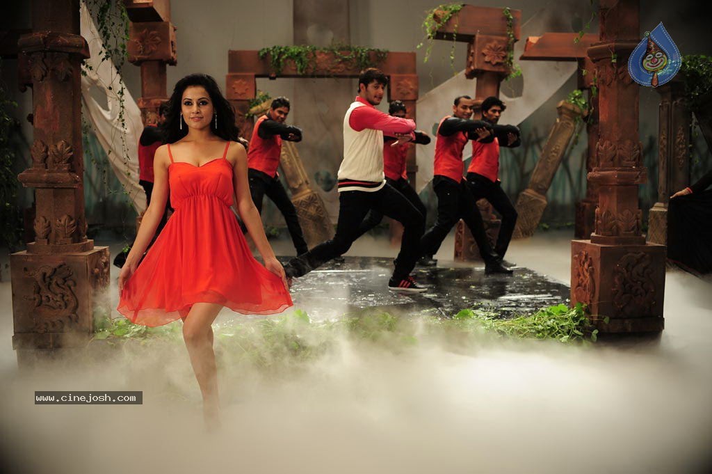 Maanadhi Mayam Seithai Tamil Movie Photos - 29 / 115 photos