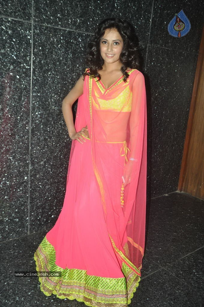 Maanadhi Mayam Seithai Tamil Movie Photos - 91 / 115 photos