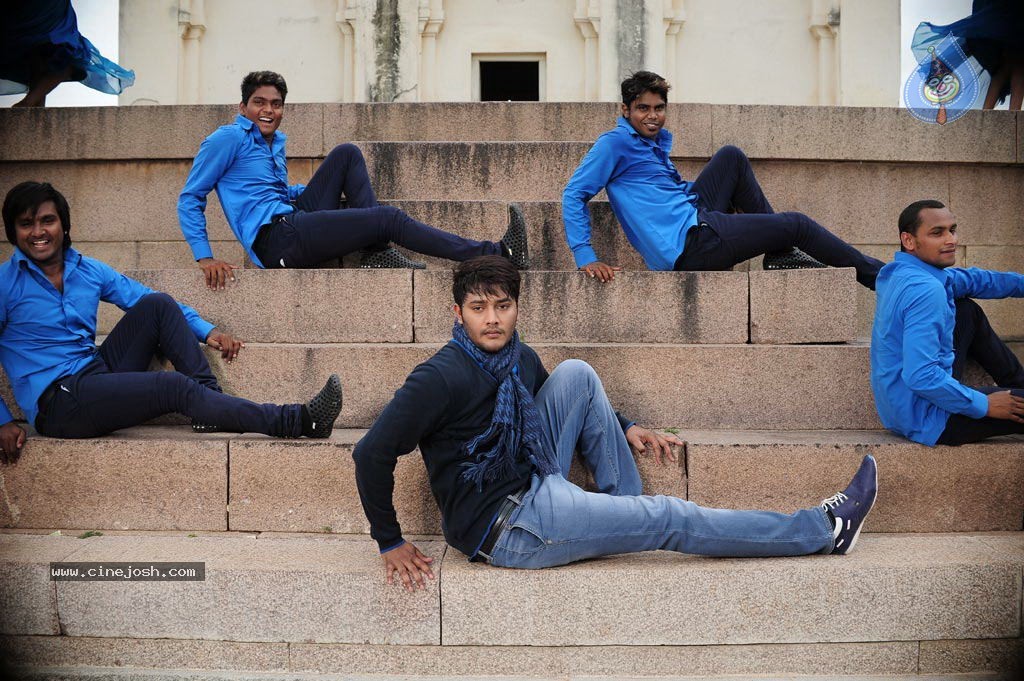 Maanadhi Mayam Seithai Tamil Movie Photos - 92 / 115 photos