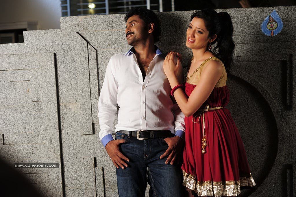 Maanadhi Mayam Seithai Tamil Movie Photos - 107 / 115 photos