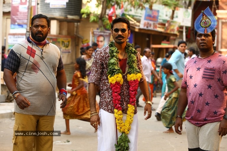 Maari 2 Movie Stills And Working Stills - 29 / 56 photos