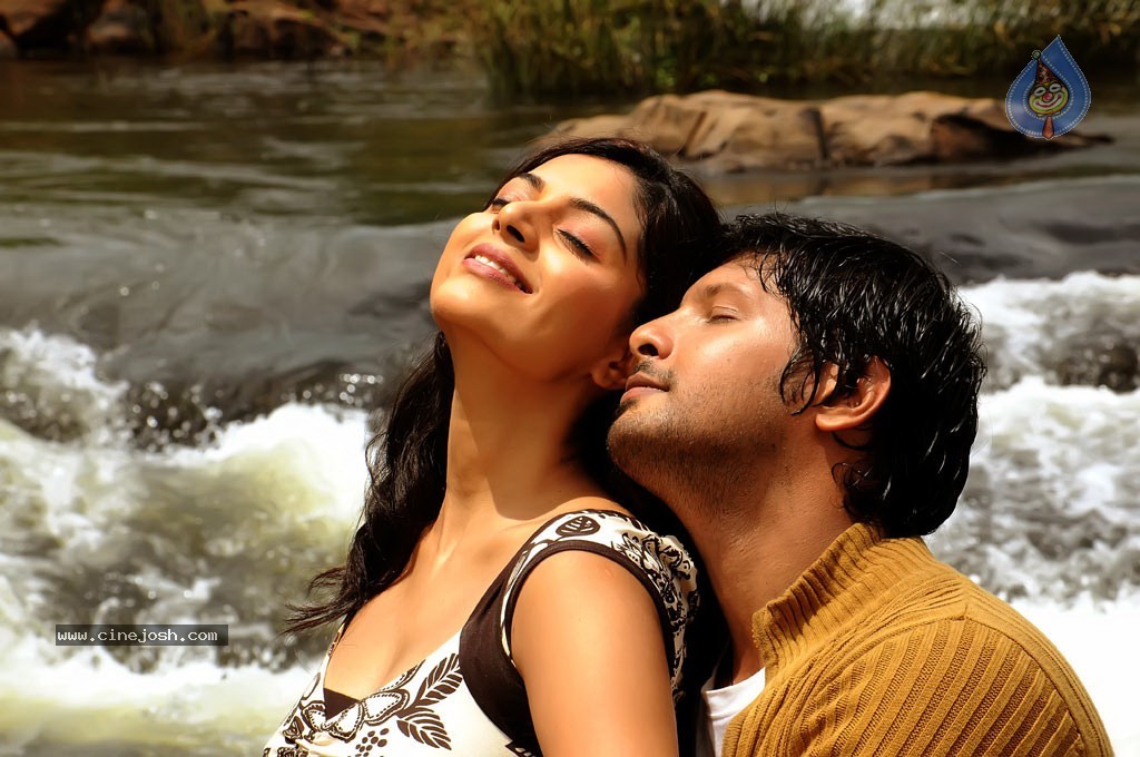 Maayai Tamil Movie New Stills - 14 / 51 photos