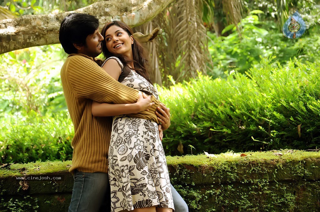 Maayai Tamil Movie New Stills - 18 / 51 photos