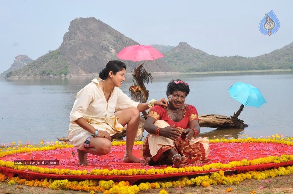 Machan Tamil Movie Hot Photos - 39 / 99 photos