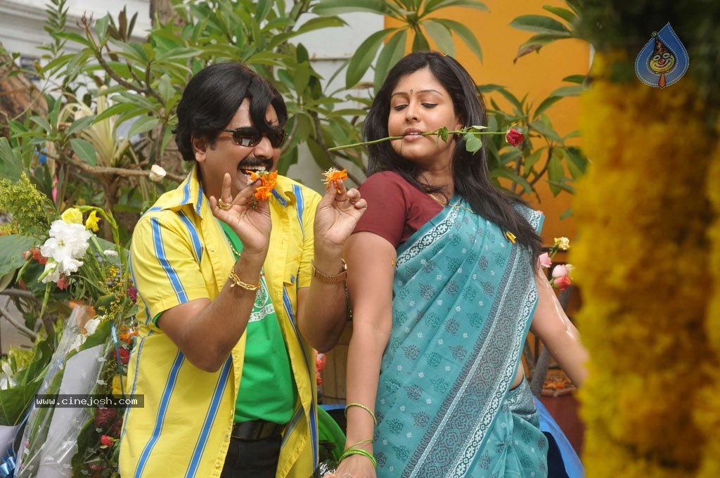 Machan Tamil Movie Hot Stills - 25 / 68 photos