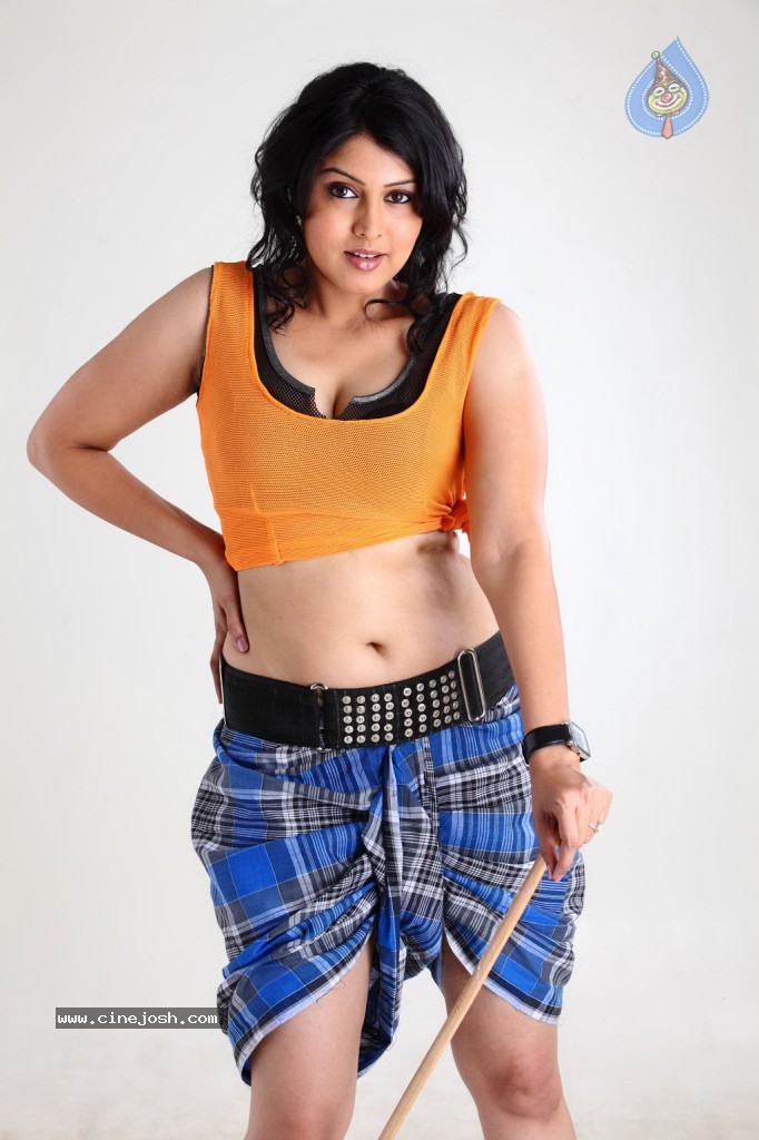 Machan Tamil Movie Spicy Stills - 14 / 55 photos