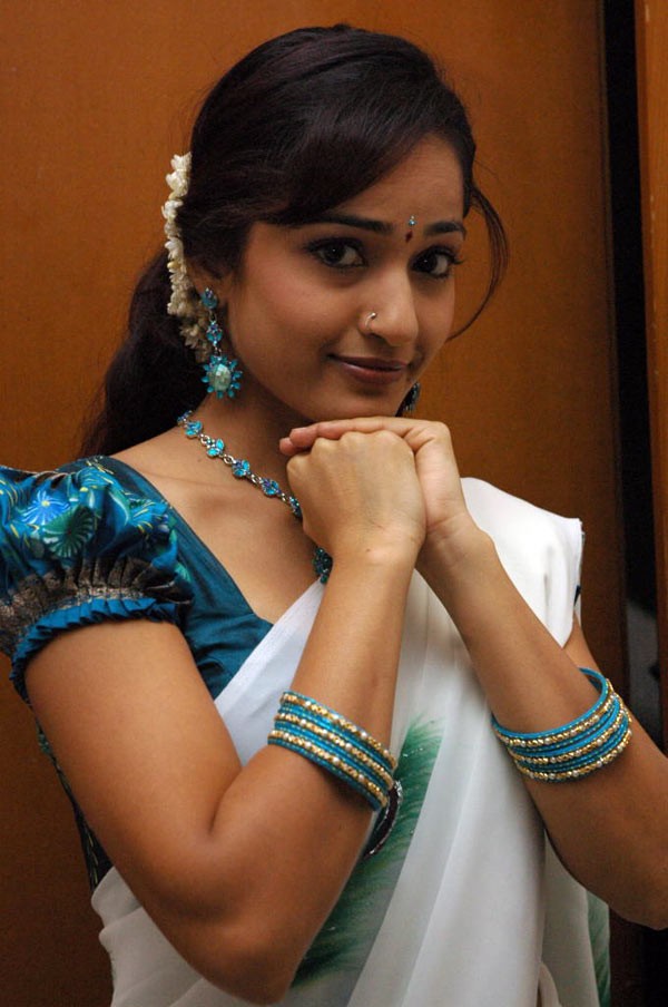 Madhavi Latha  - 4 / 21 photos