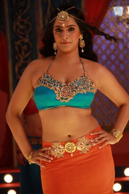 Madha Gaja Raja New Photos - 6 / 24 photos