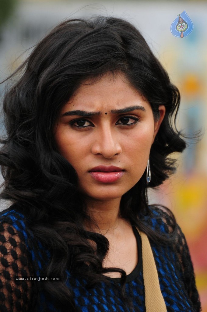 Madurai Maavendharkal Tamil Movie Stills - 11 / 64 photos