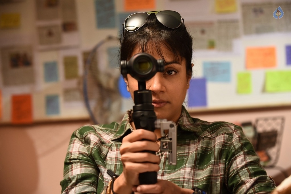 Magalir Mattum Tamil Movie Photos - 1 / 9 photos