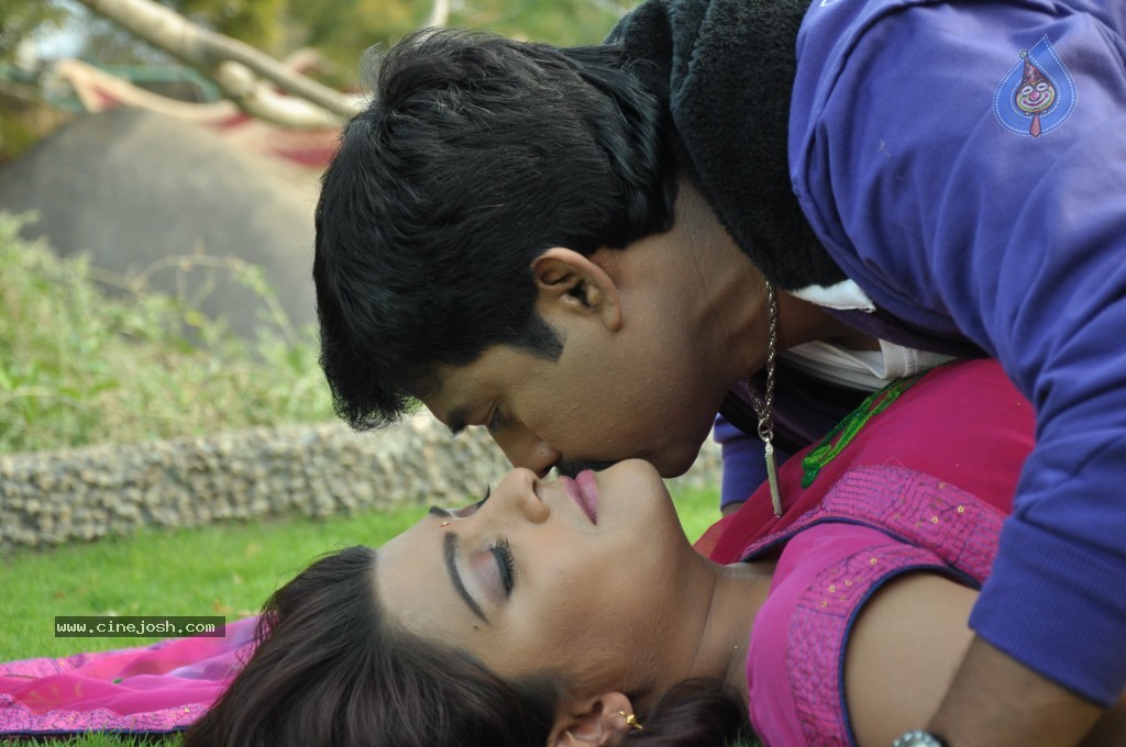 Maharajasri Gaaligadu Movie Hot Stills - 10 / 62 photos