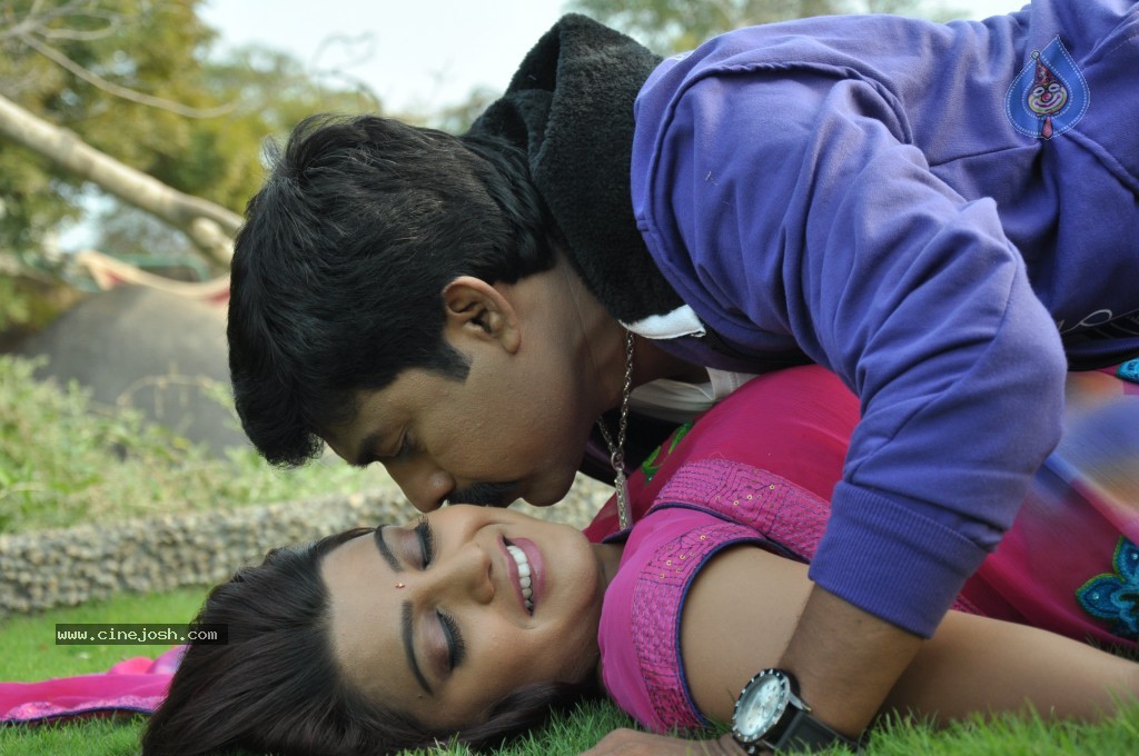 Maharajasri Gaaligadu Movie Hot Stills - 12 / 62 photos