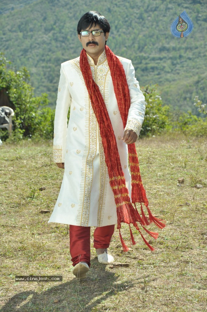 Maharajasri Gaaligadu Movie Hot Stills - 24 / 62 photos