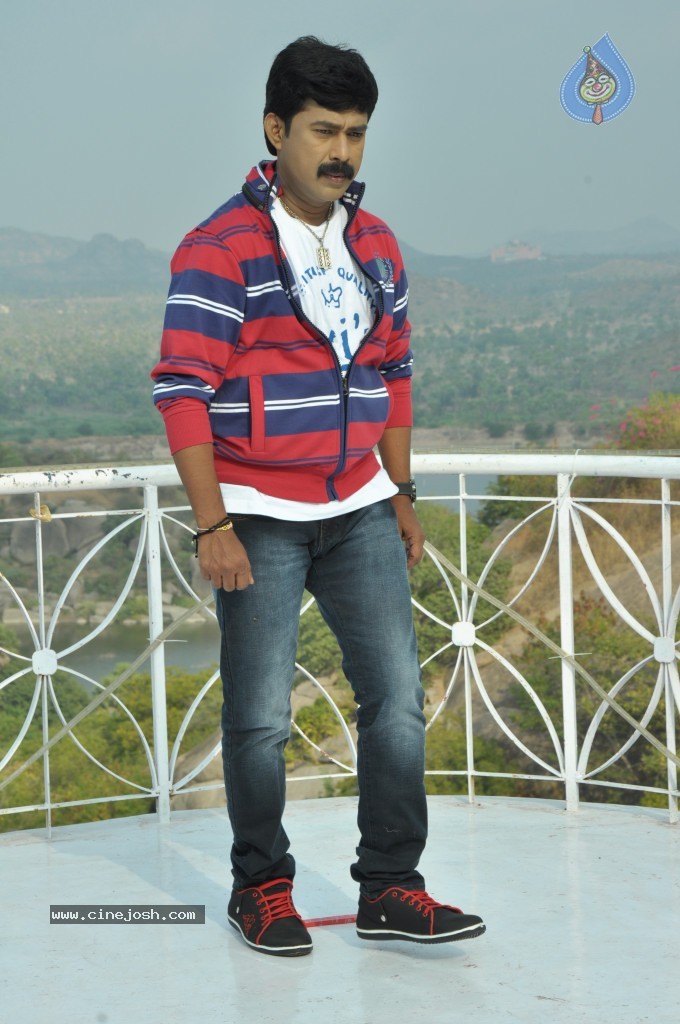Maharajasri Gaaligadu Movie Hot Stills - 43 / 62 photos