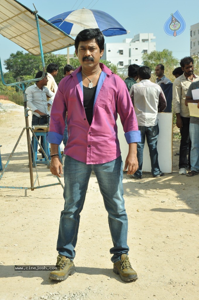 Maharajasri Gaaligadu Movie Hot Stills - 57 / 62 photos