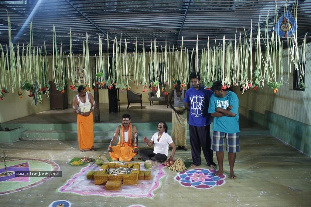 Maharani Kottai Tamil Movie Stills - 25 / 66 photos