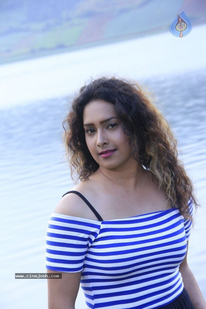 Maharani Kottai Tamil Movie Stills - 63 / 66 photos