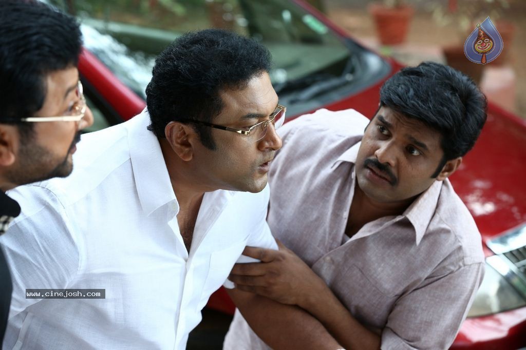 Mailanchi Monjulla Veedu Film Stills - 25 / 120 photos
