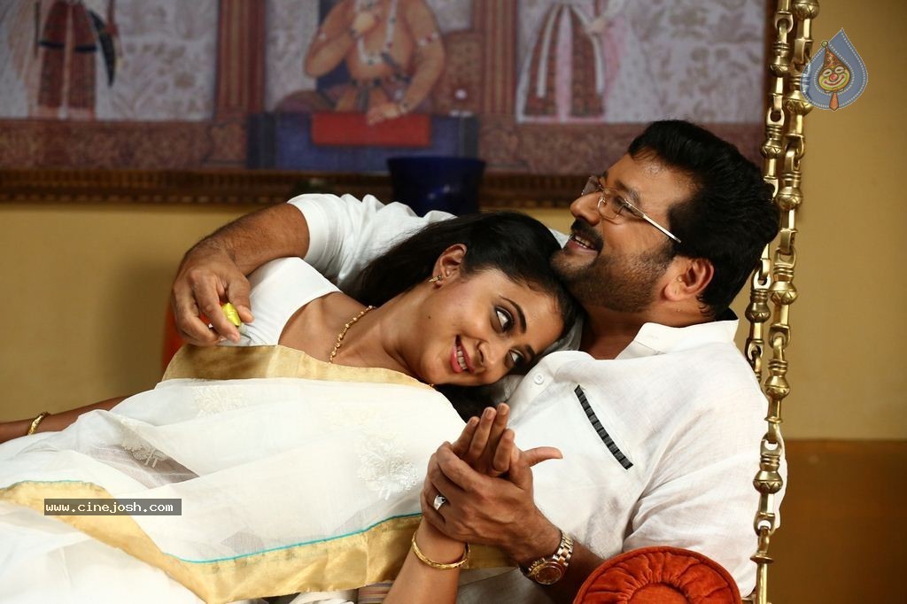 Mailanchi Monjulla Veedu Film Stills - 102 / 120 photos