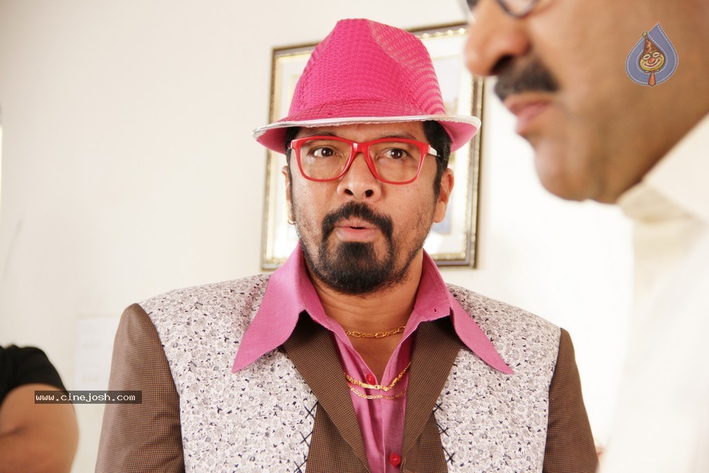 Maine Pyar Kiya Movie New Pics - 2 / 18 photos