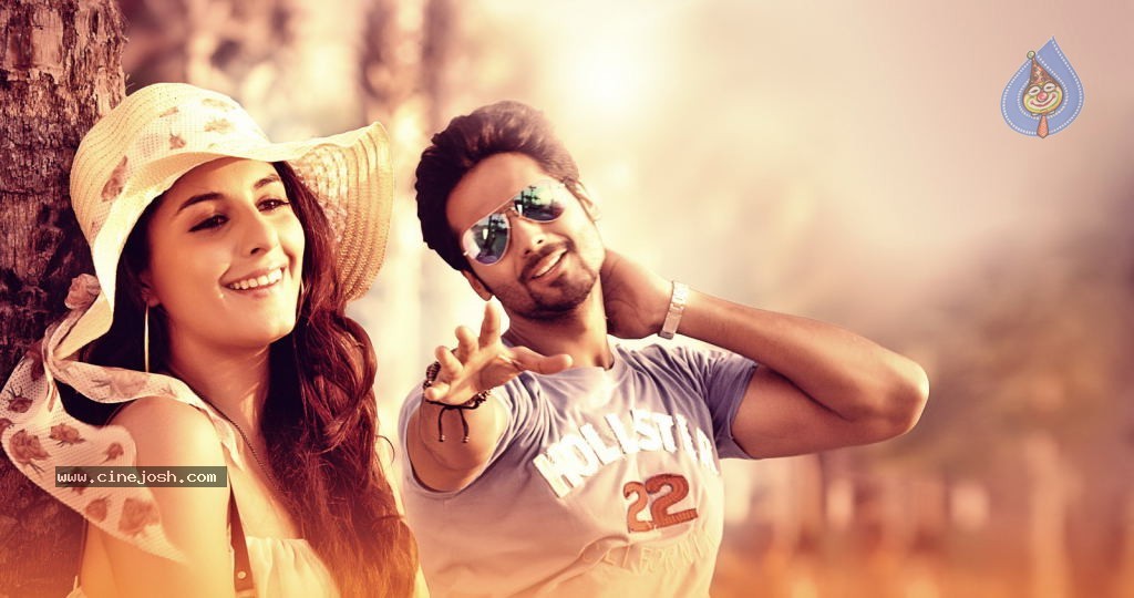 Maine Pyar Kiya Movie Stills - 8 / 14 photos