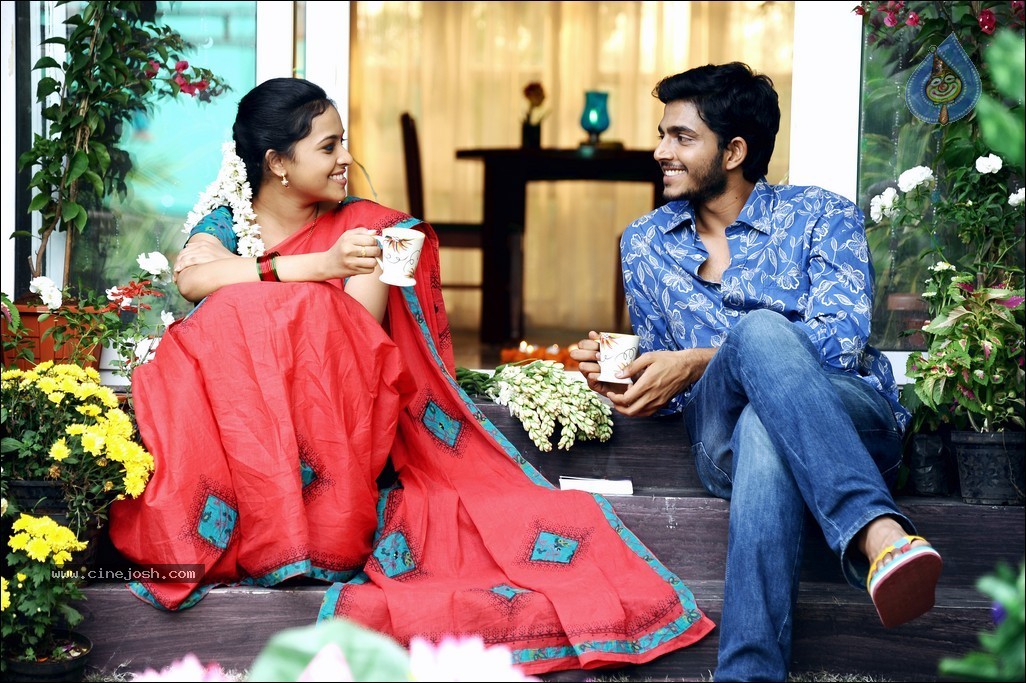 Mallela Theeram Lo Sirimalle Puvvu Stills n Walls - 26 / 47 photos