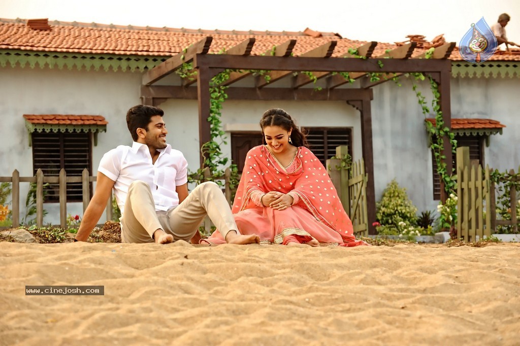 Malli Malli Edirani Roju New Stills - 7 / 9 photos
