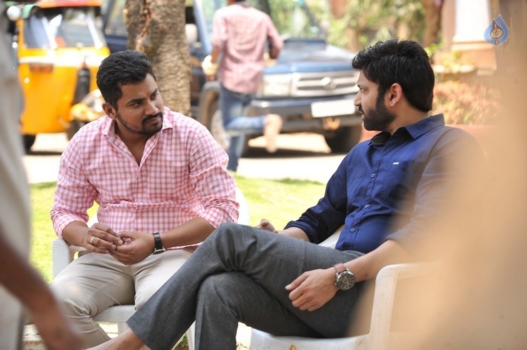 Malli Raava Movie New Photos - 15 / 29 photos