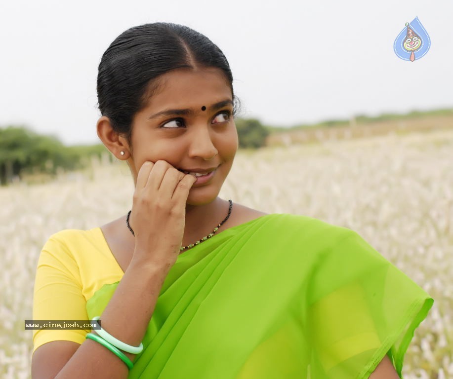 Malli Vs Raviteja Movie Stills - 25 / 28 photos