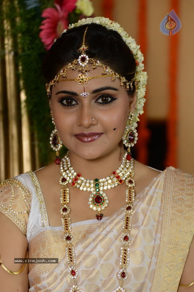 Malligadu Marriage Bureau Stills n Walls - 28 / 152 photos