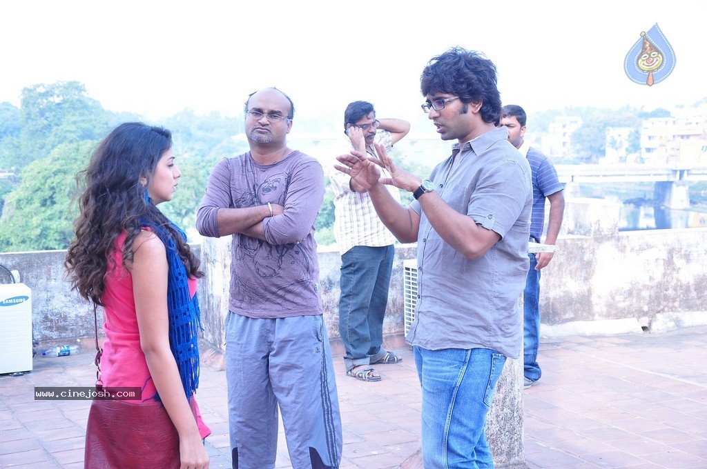 Malupu Movie Stills n Posters - 11 / 119 photos