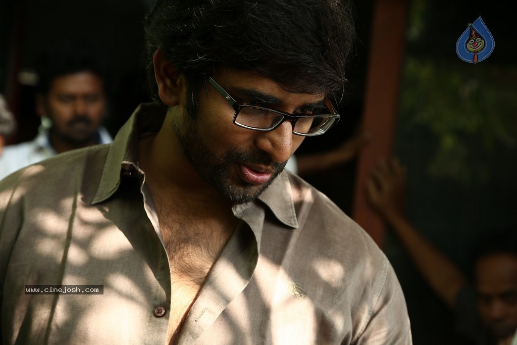 Malupu Movie Stills n Posters - 93 / 119 photos