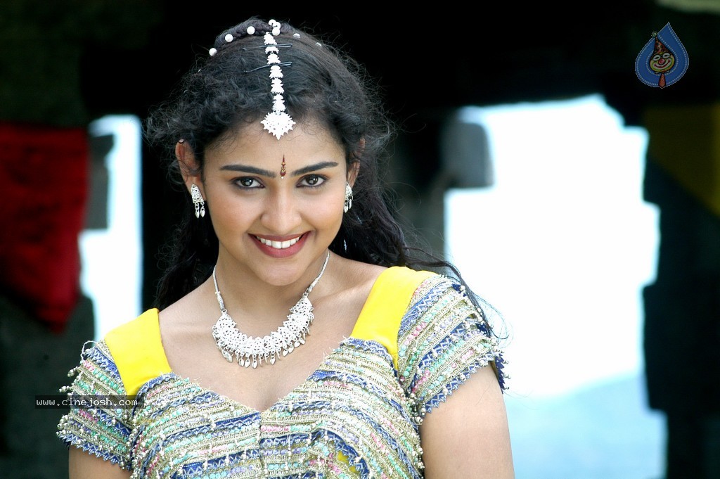 Mamatha 100 Percent Prema Movie New Stills - 6 / 18 photos