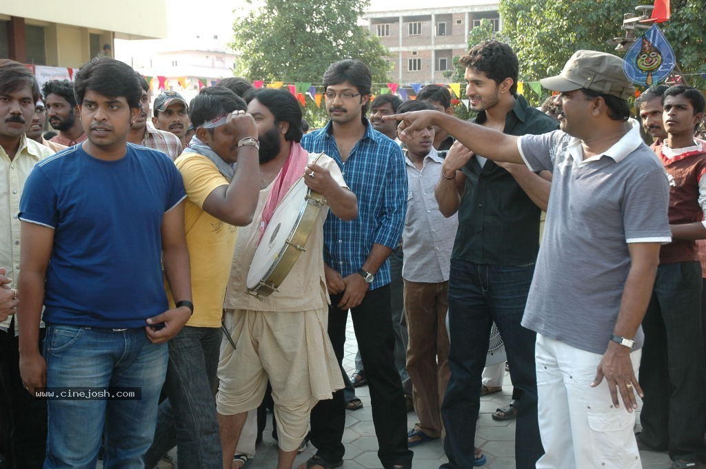 Mana Kurralle Movie Stills n Walls - 1 / 49 photos