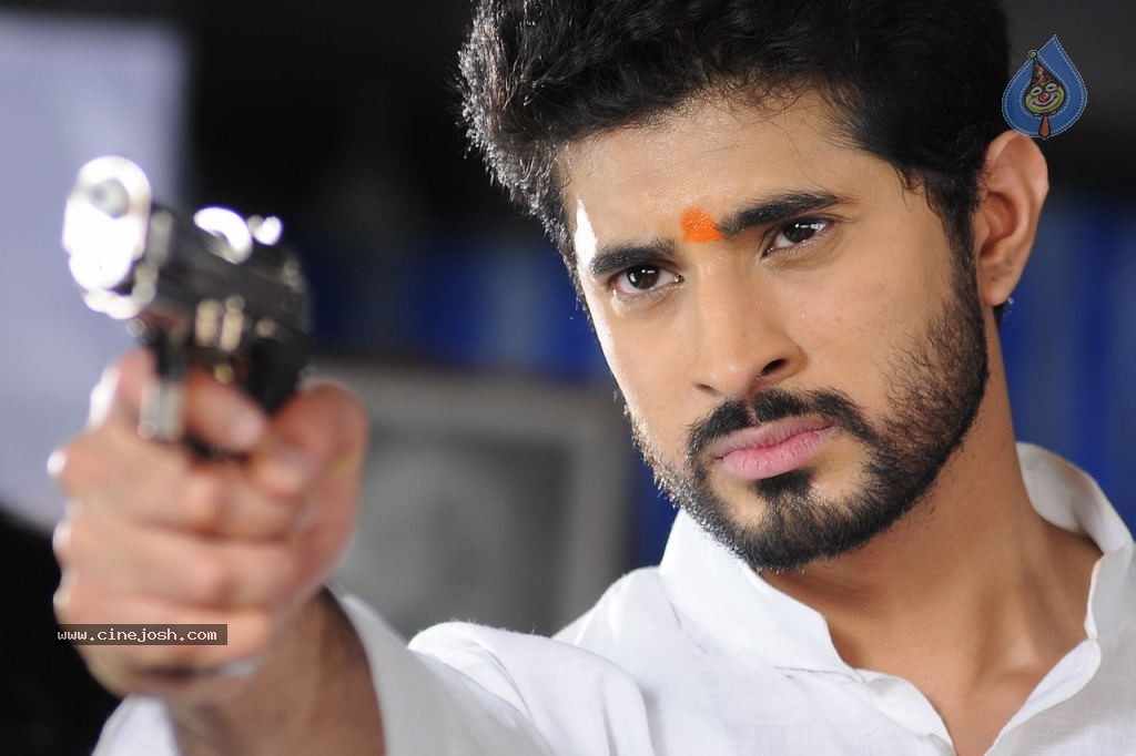 Mana Kurralle Movie Stills n Walls - 5 / 49 photos