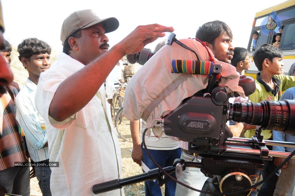 Mana Kurralle Movie Stills n Walls - 19 / 49 photos