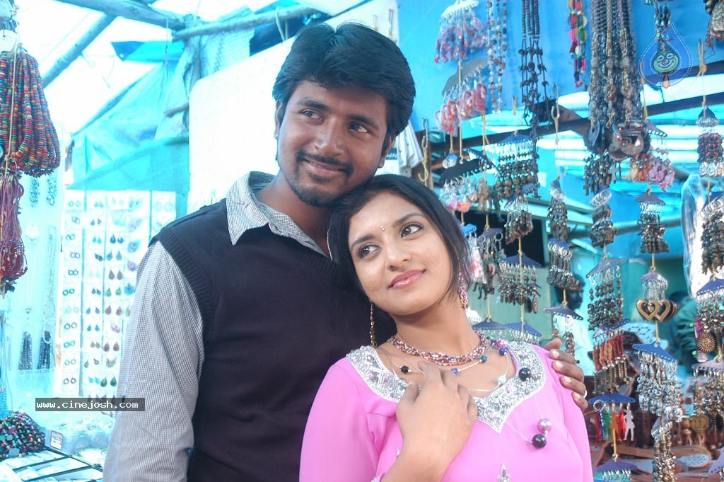 Manam Kothi Paravai Tamil Movie Gallery - 17 / 68 photos