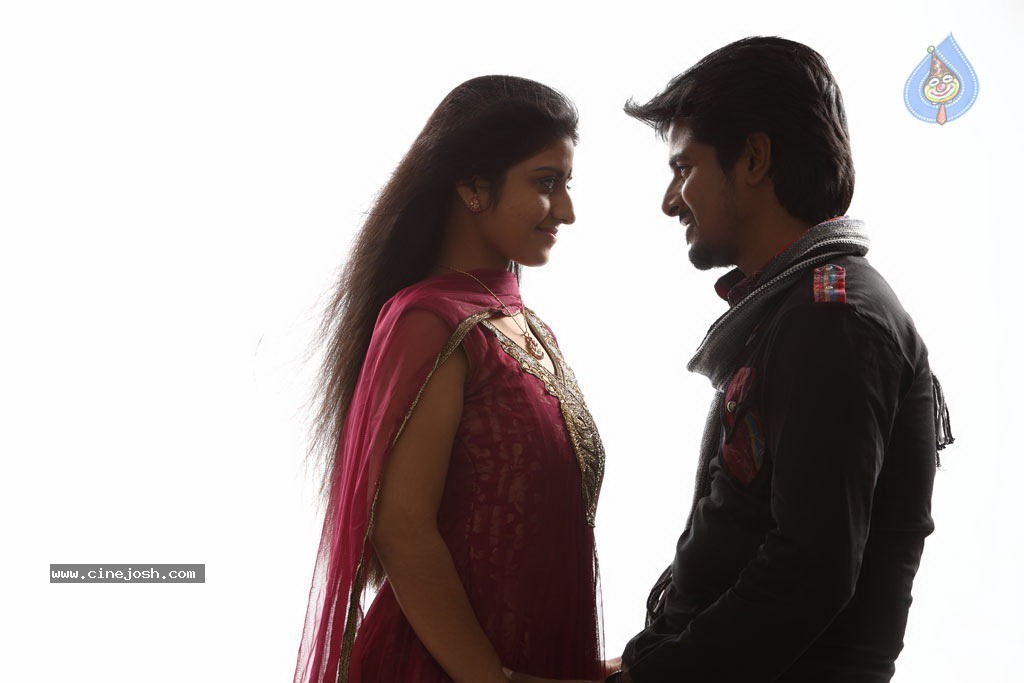 Manam Kothi Paravai Tamil Movie Stills - 7 / 66 photos