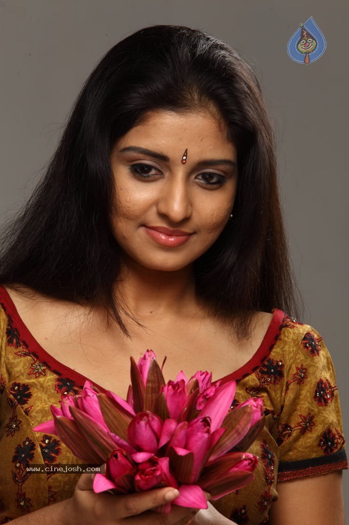 Manam Kothi Paravai Tamil Movie Stills - 44 / 66 photos