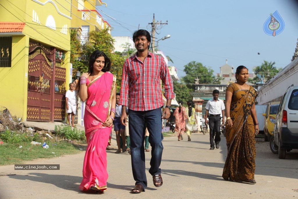 Manam Kothi Paravai Tamil Movie Stills - 45 / 66 photos