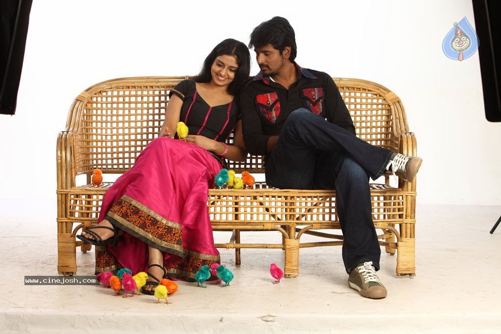 Manam Kothi Paravai Tamil Movie Stills - 63 / 66 photos