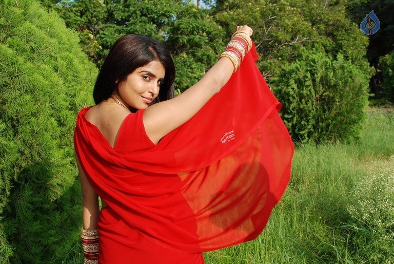 Manase Maaya Movie Photos - 17 / 36 photos