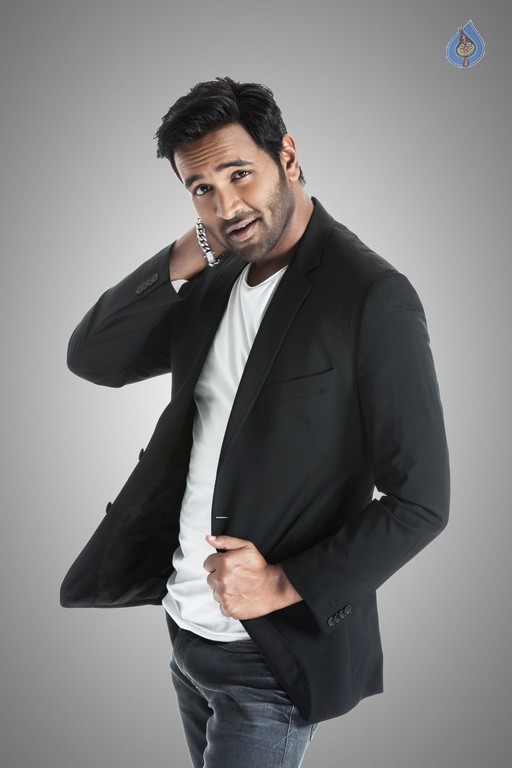 Manchu Vishnu Stills in Saradaa Movie - 2 / 2 photos