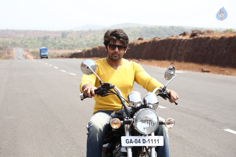 Mande Suryudu Movie Photos - 11 / 42 photos