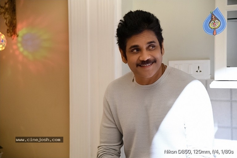 Manmadhudu 2 Working Stills - 6 / 17 photos