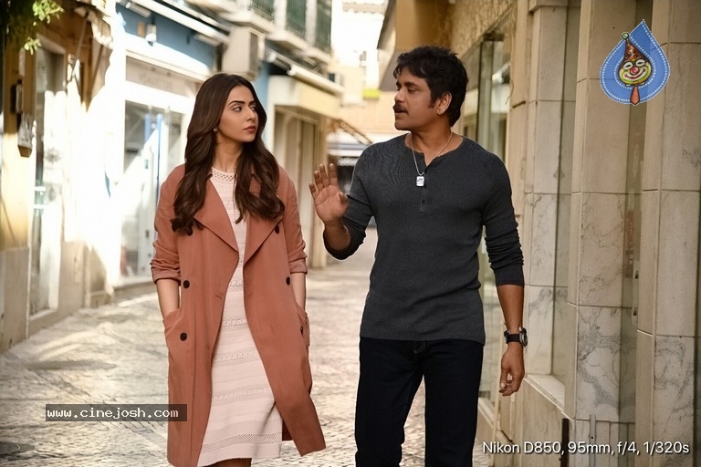 Manmadhudu 2 Working Stills - 13 / 17 photos