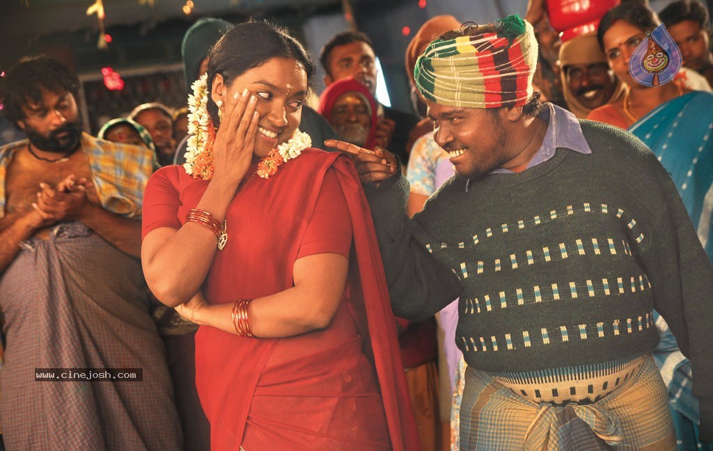 Mannaru Tamil Movie Stills - 21 / 33 photos