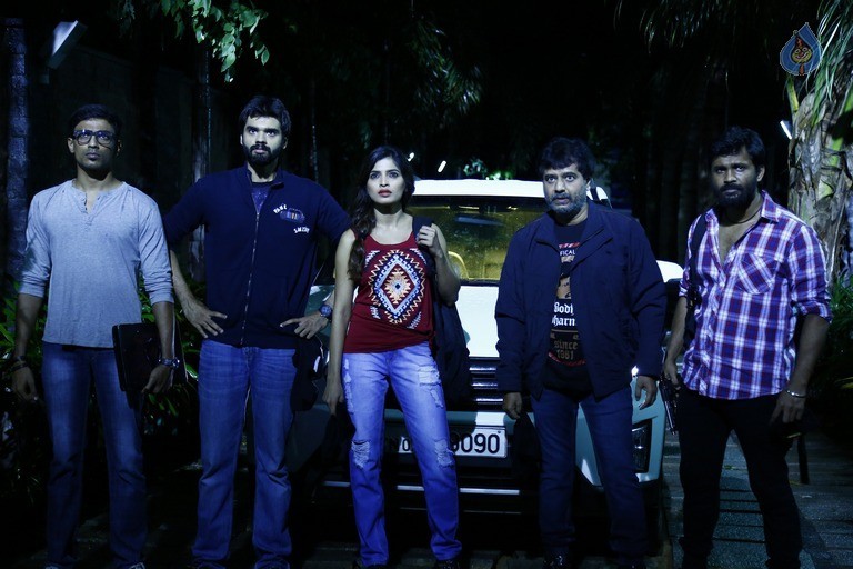 Mantri Gari Bangala Movie Photos - 3 / 6 photos