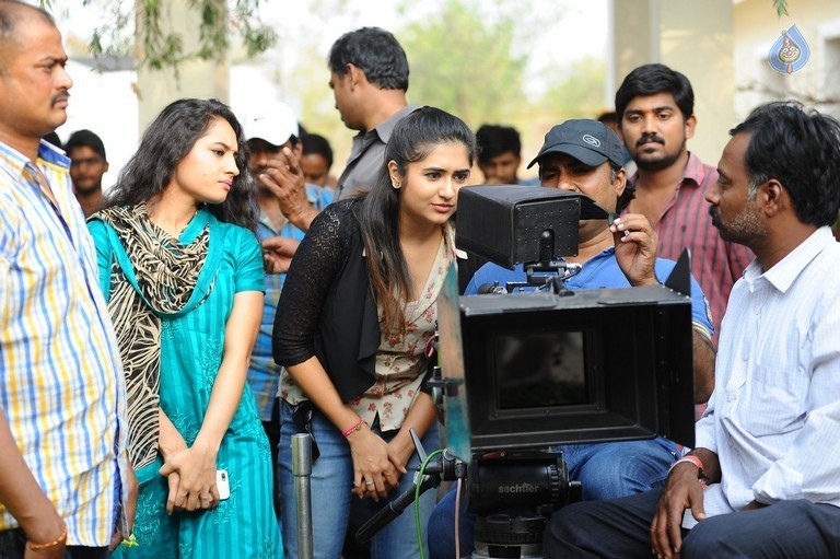 Marala Telupana Priya Movie Photos - 32 / 71 photos