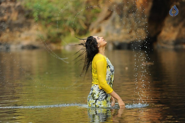Marala Telupana Priya Movie Photos - 39 / 71 photos